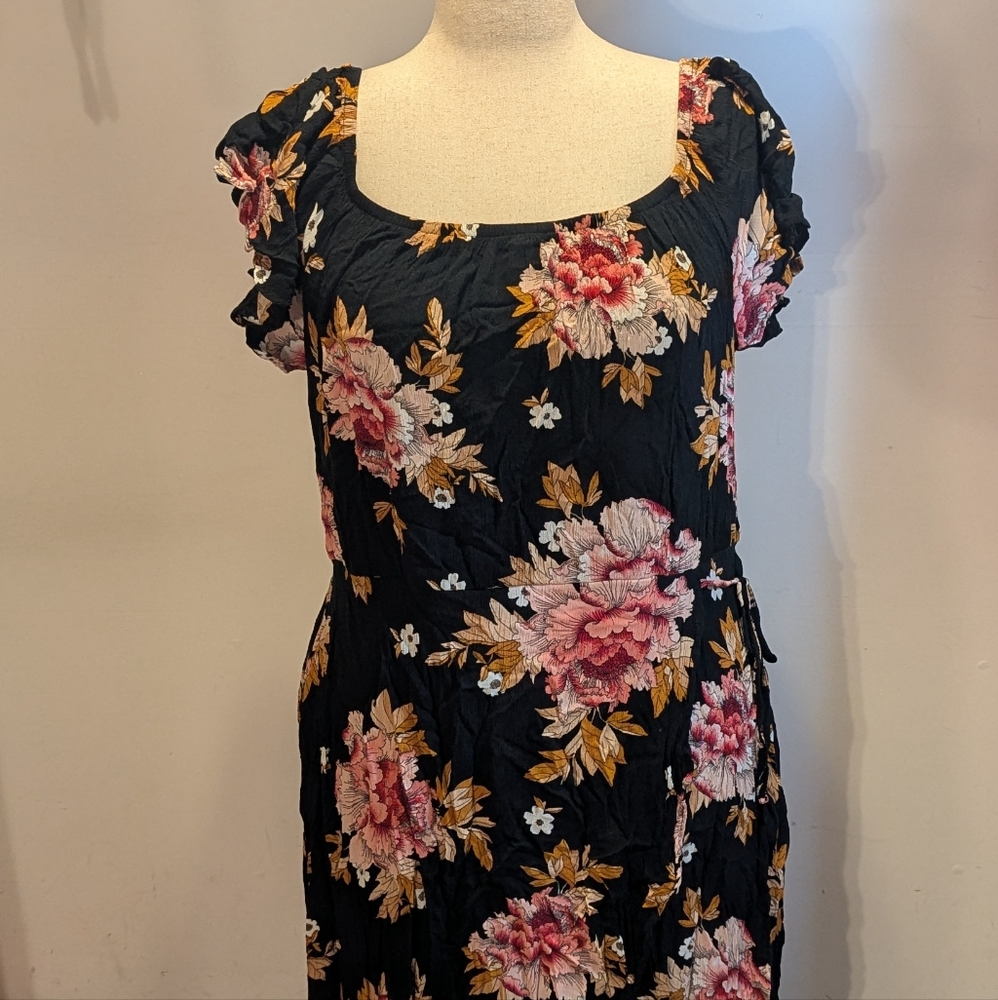 Maurices NWOT Floral Dress